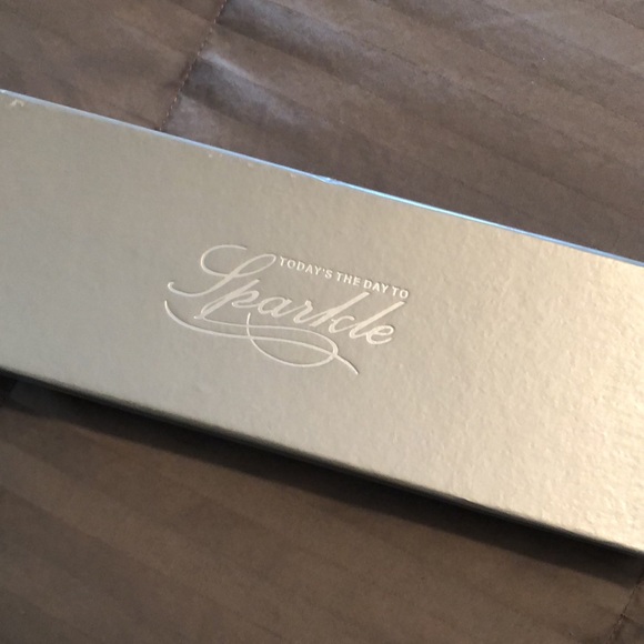 Sterling Silver stamped 925 Sapphire and diamond bracelet - Picture 9 of 13